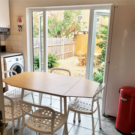 5 bed student house to rent on Balmoral Road, Brighton, KT1
