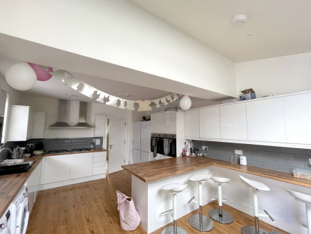 7 bed student house to rent on Russell Road, Liverpool, L18